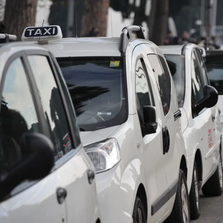 Taxi, 27 giugno sciopero a Roma
