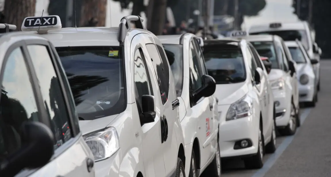 Taxi, 27 giugno sciopero a Roma