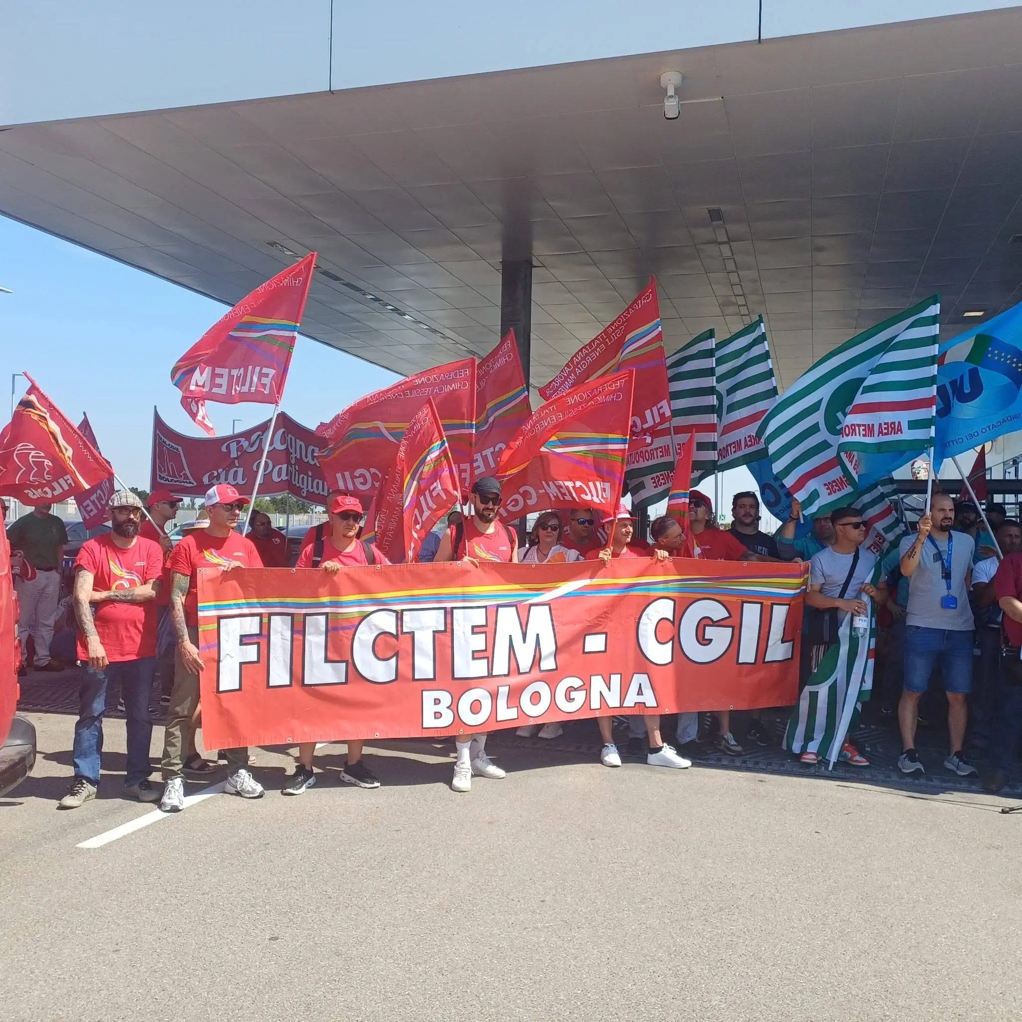 Stato di agitazione alla Philip Morris: linee ferme a Bologna