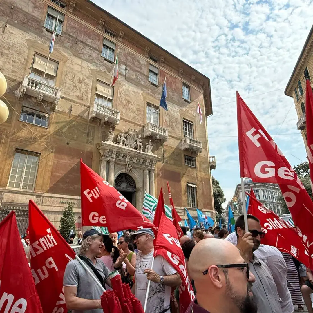 Genova: sindacati in prefettura contro tagli personale del Comune