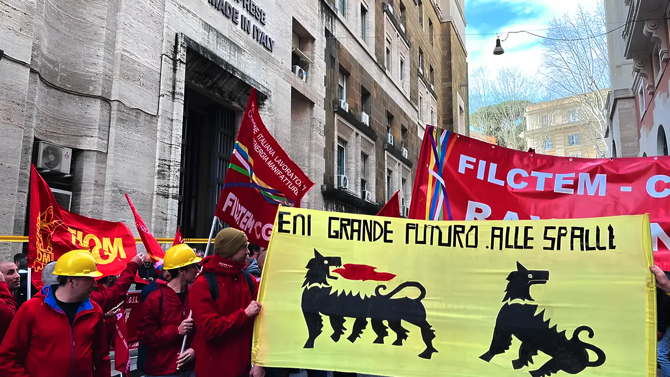 Cgil esclusa dal tavolo sulla chimica: è scontro col governo
