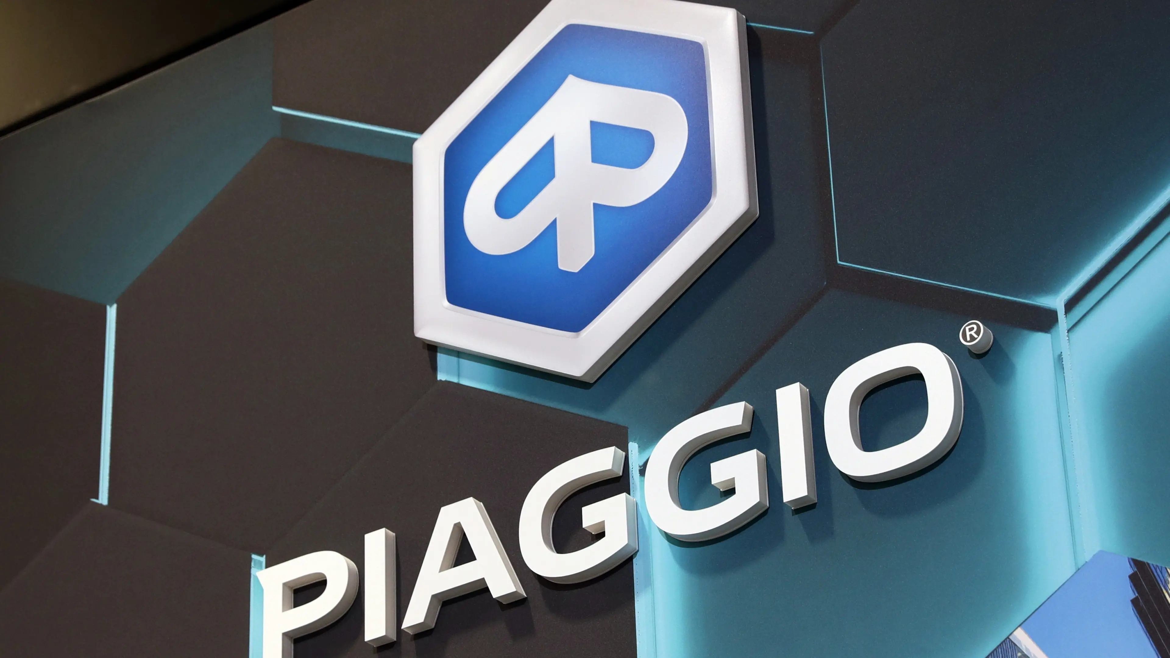 Piaggio, siglato contratto di solidarietà