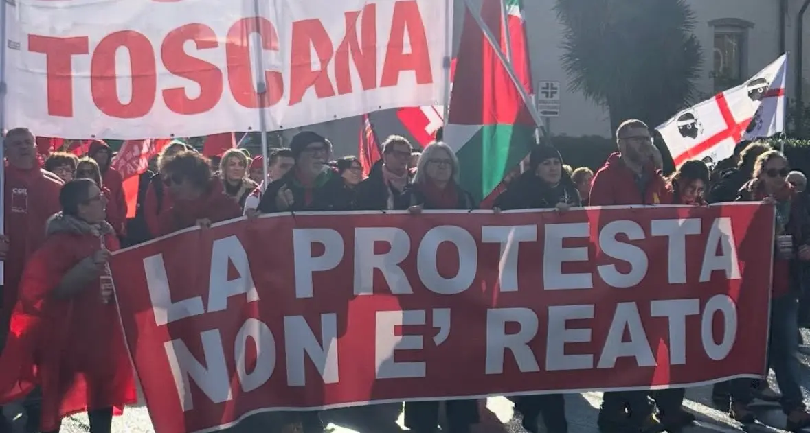 A Massa Carrara 36 rinvii a giudizio per il corteo ProPal del 3 ottobre. Cgil: “Fu corteo pacifico”