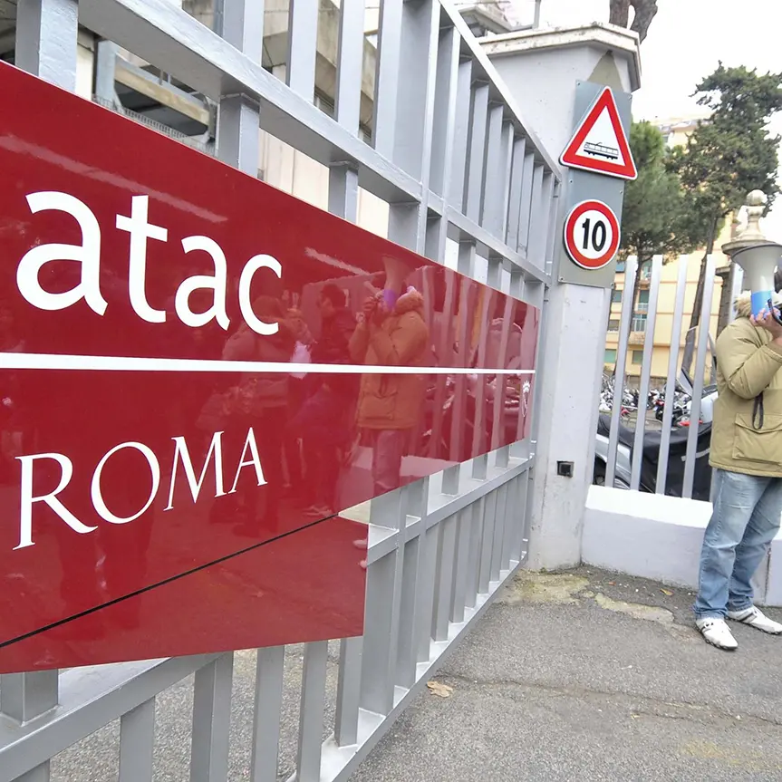 Roma, Atac e sindacati sottoscrivono l’accordo per il rinnovo delle Rsu