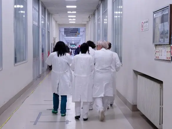 Sanità pubblica, il grande logorio del personale