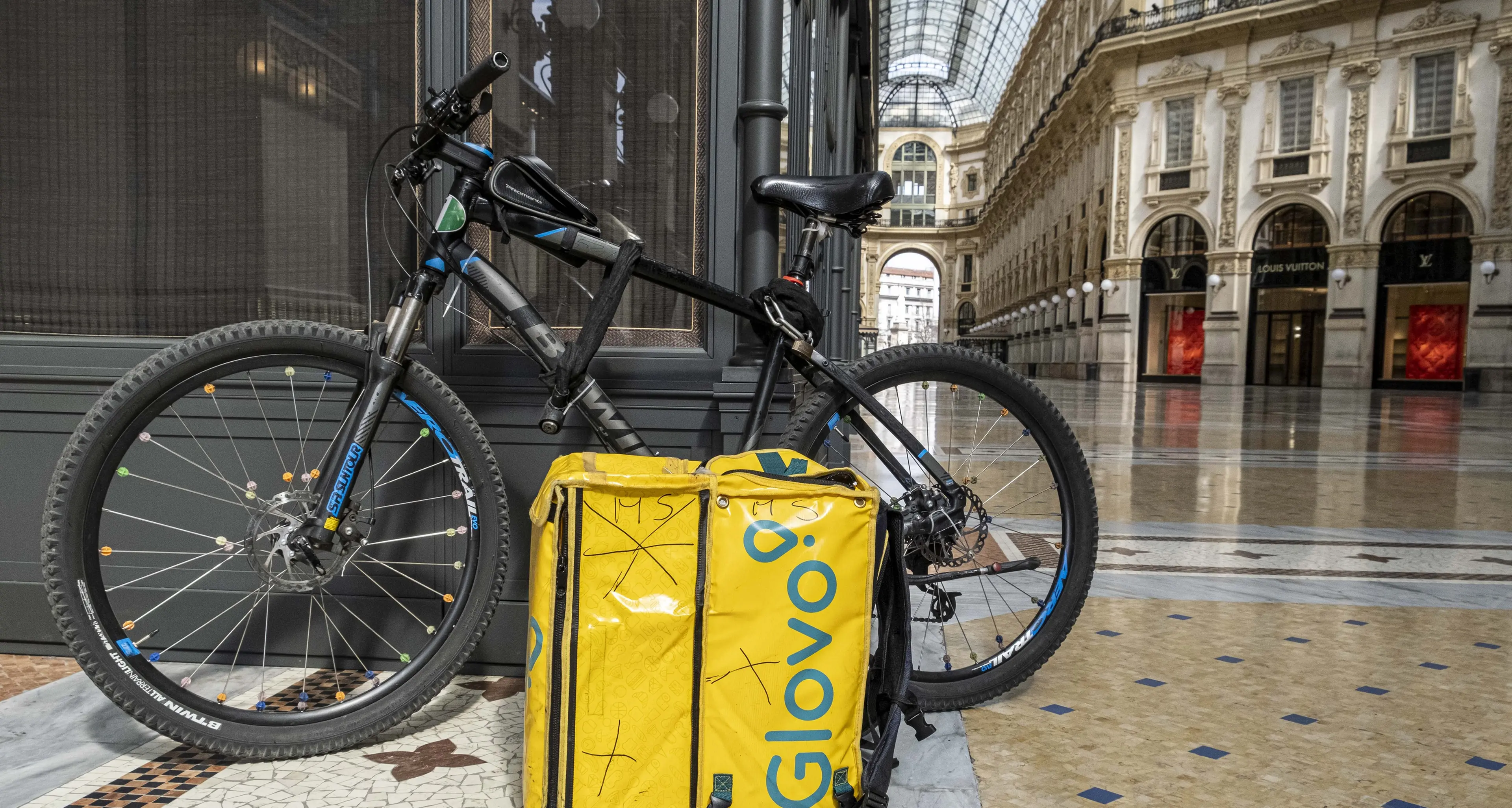 In Veneto è stop consegne nelle ore più calde, ma per i rider è emergenza reddito