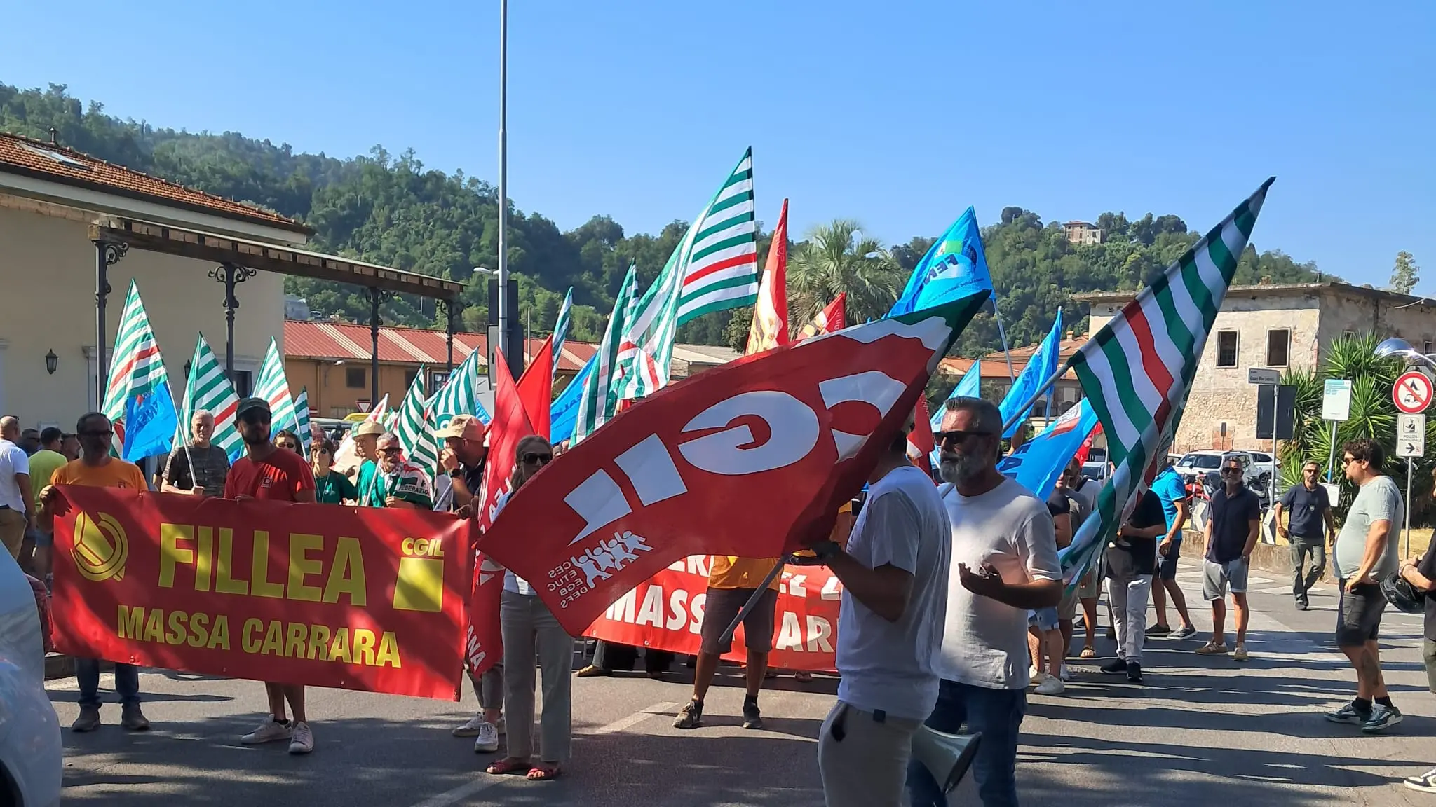 A Carrara adesione quasi totale allo sciopero dei cavatori: la lotta paga