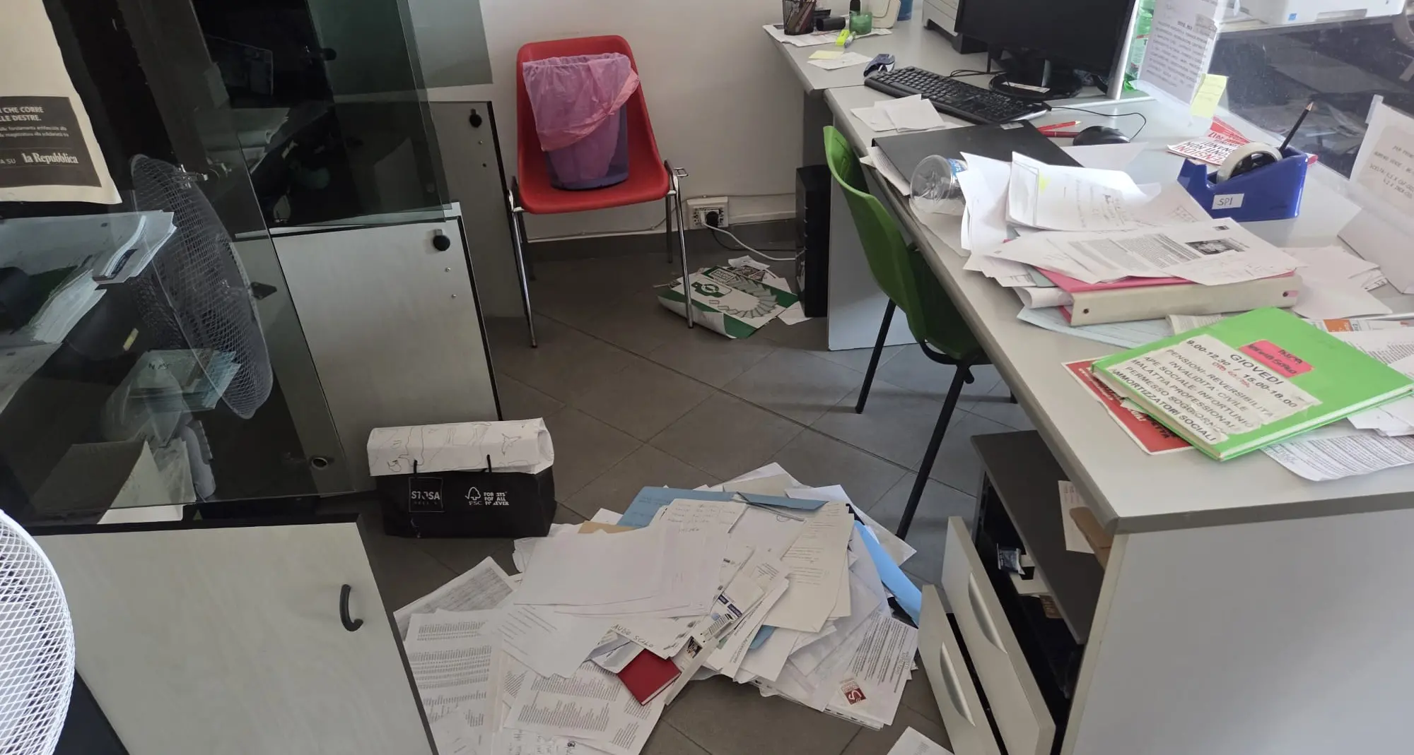 Irruzione nella sede Spi Cgil di Latina Scalo