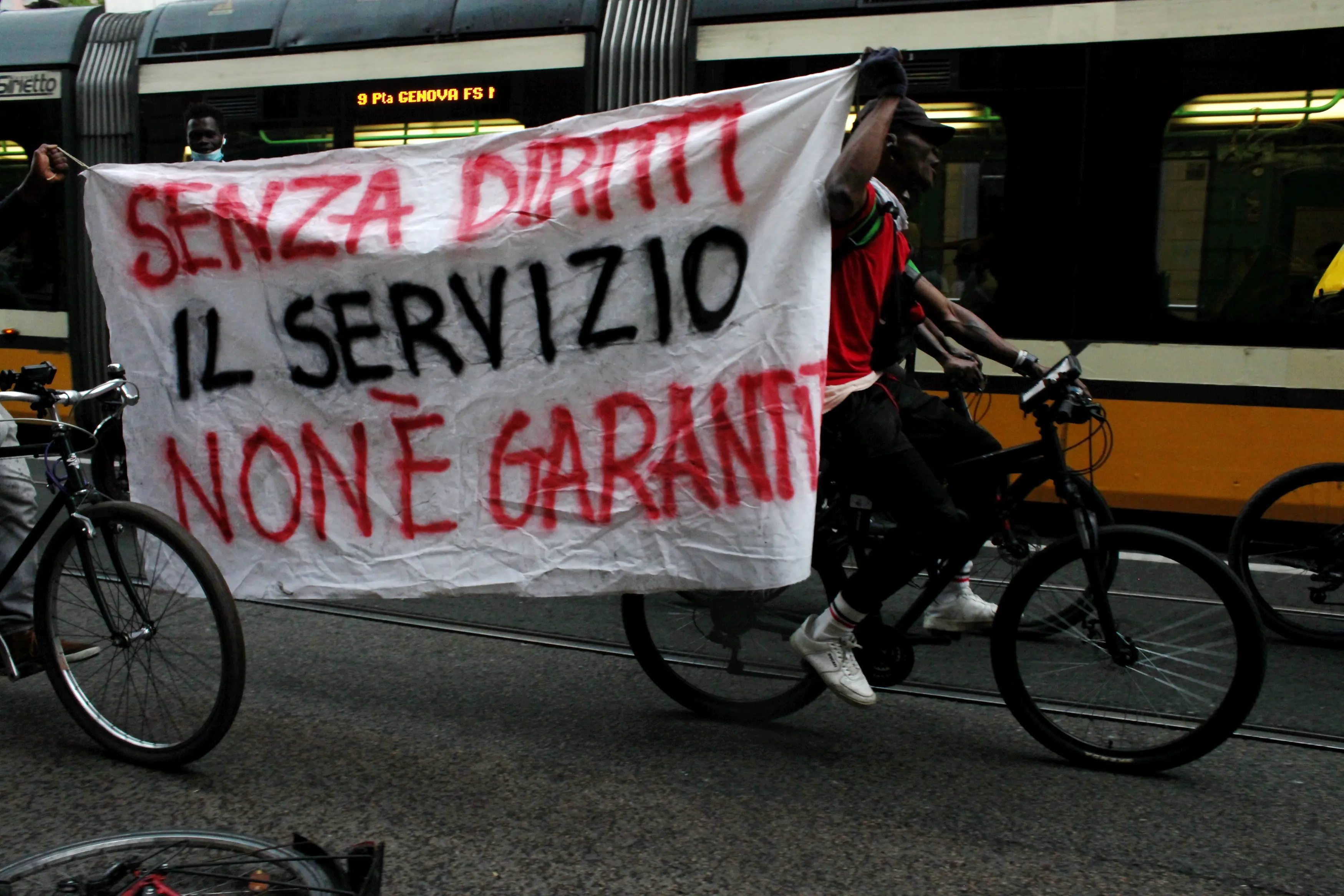 Rider fermi per il caldo, dal Ministero nessuna soluzione