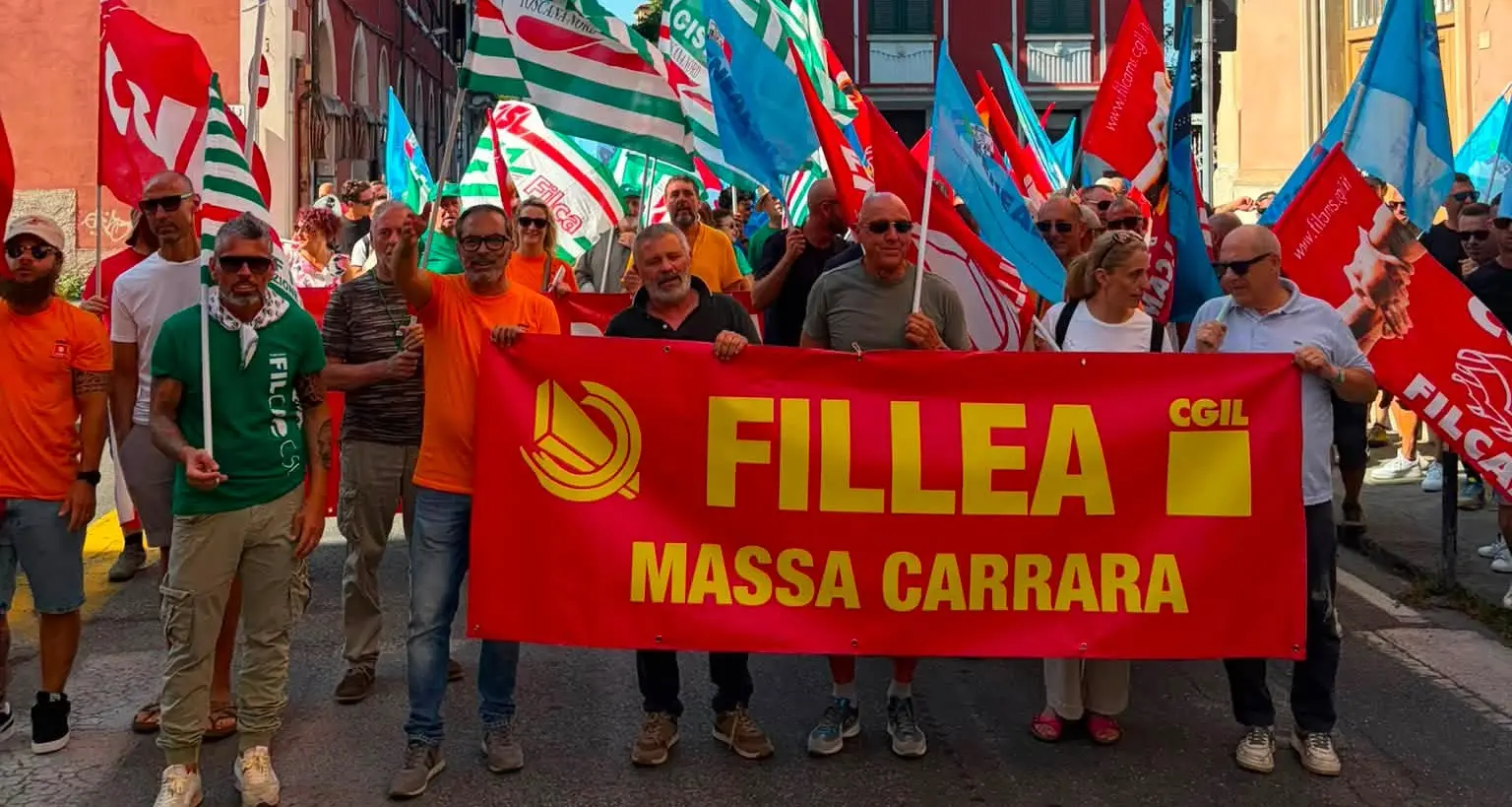 Sciopero a Carrara, la lotta dei cavatori di marmo paga
