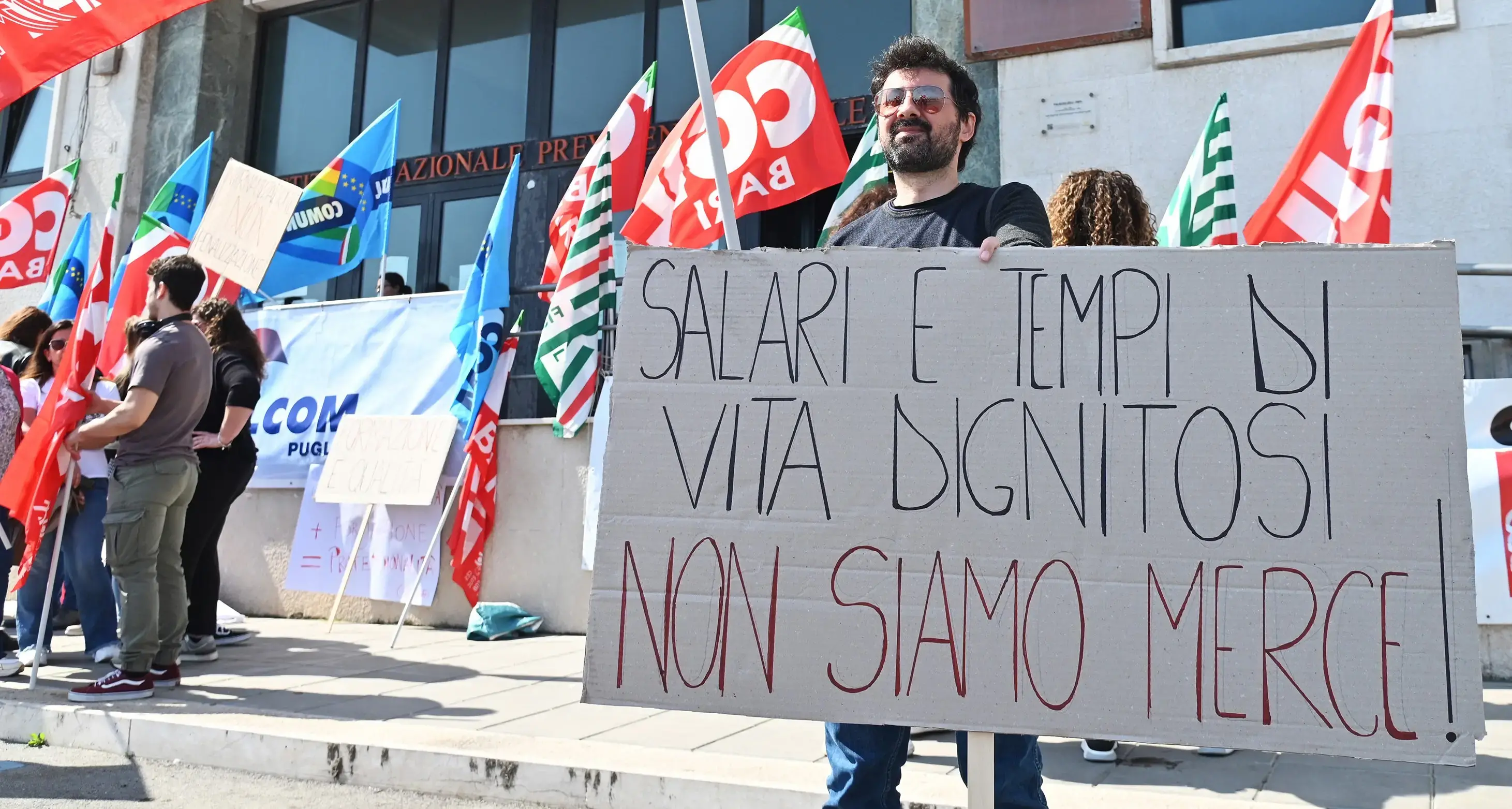 Trent’anni di salari fermi: -6,6%. Upb: “Il fisco da solo non basta più”