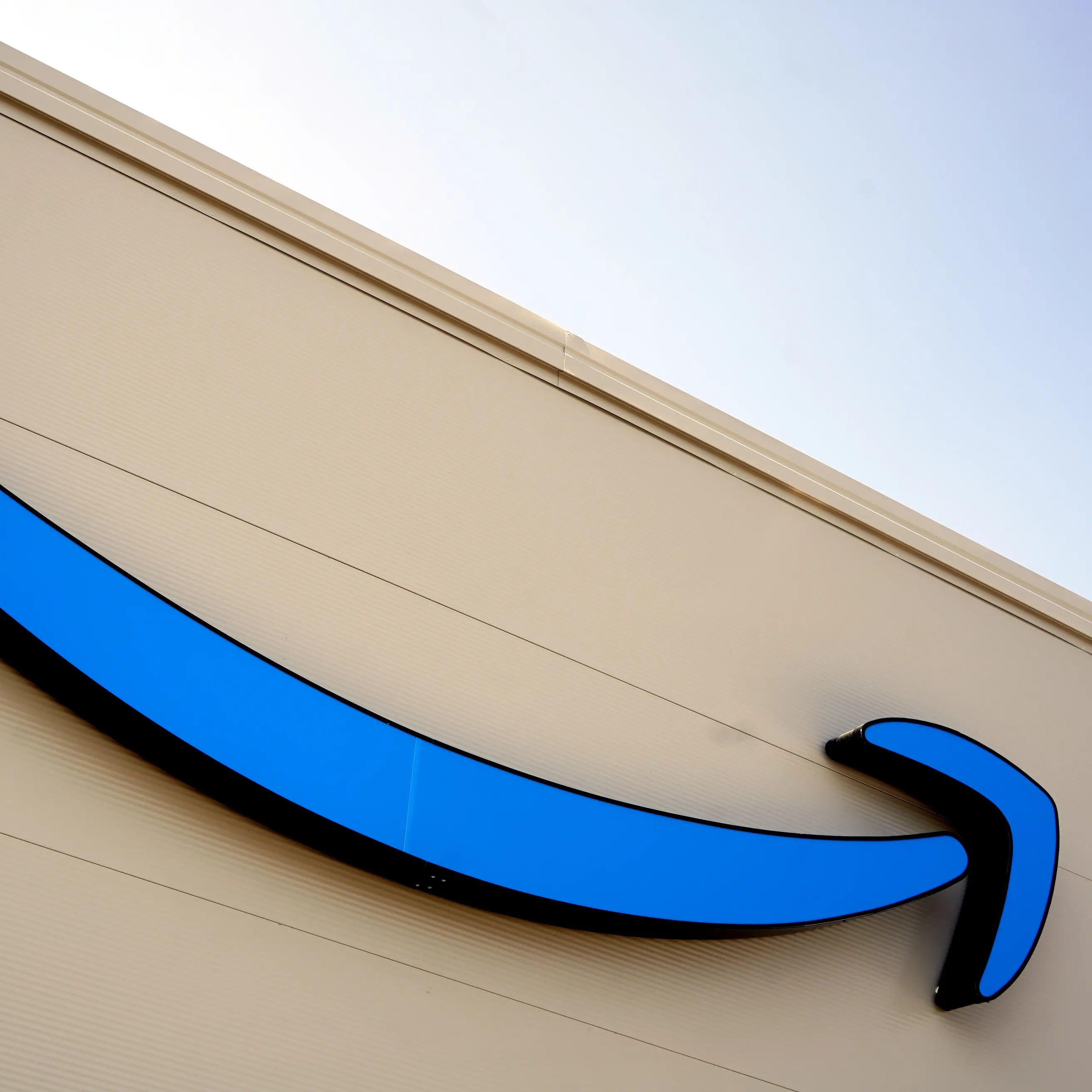 Amazon, ricadute per la commessa che passa da Malpensa a Brescia