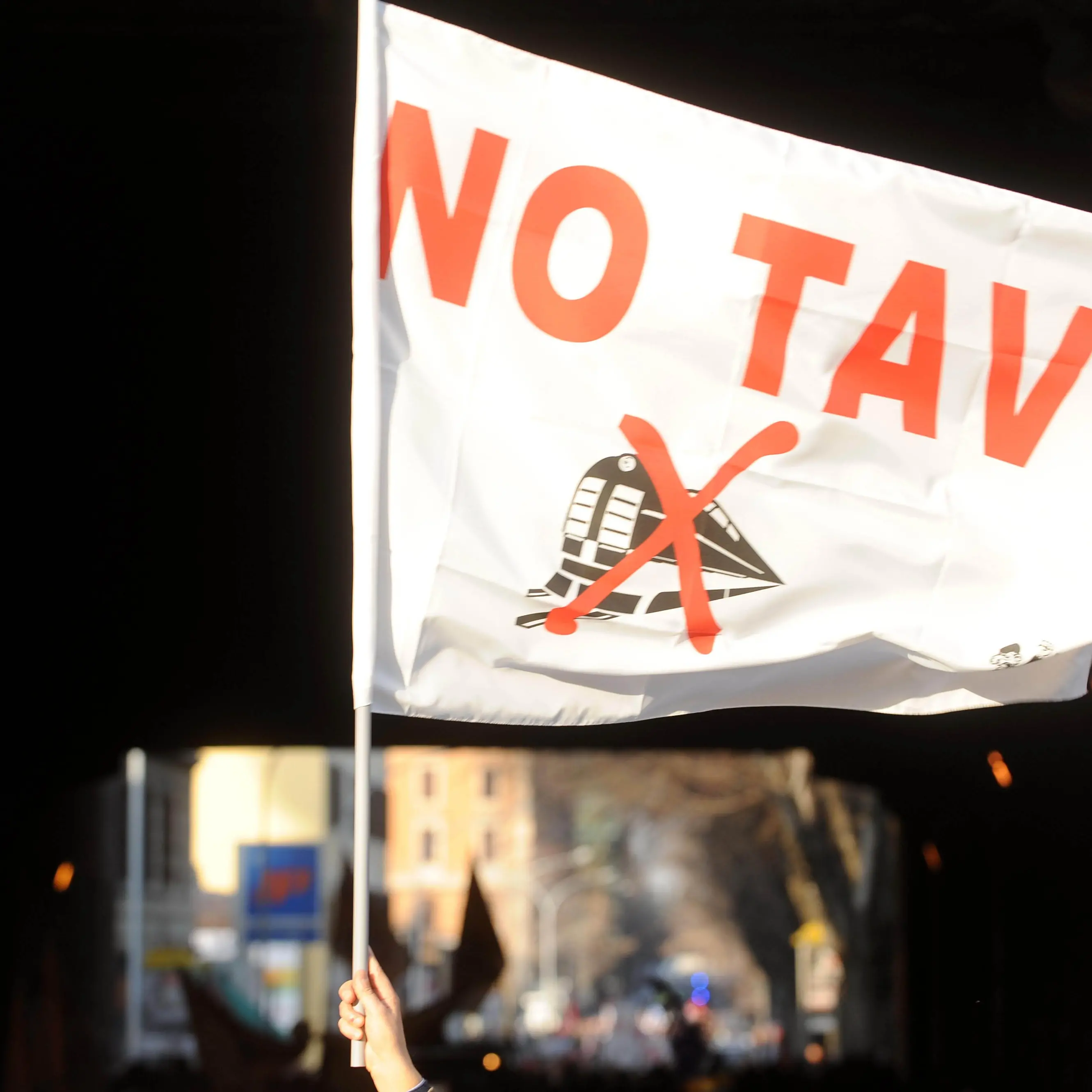 No Tav, sindacati edili: “Solidarietà a forze dell’ordine e operai, garantire sicurezza e legalità”