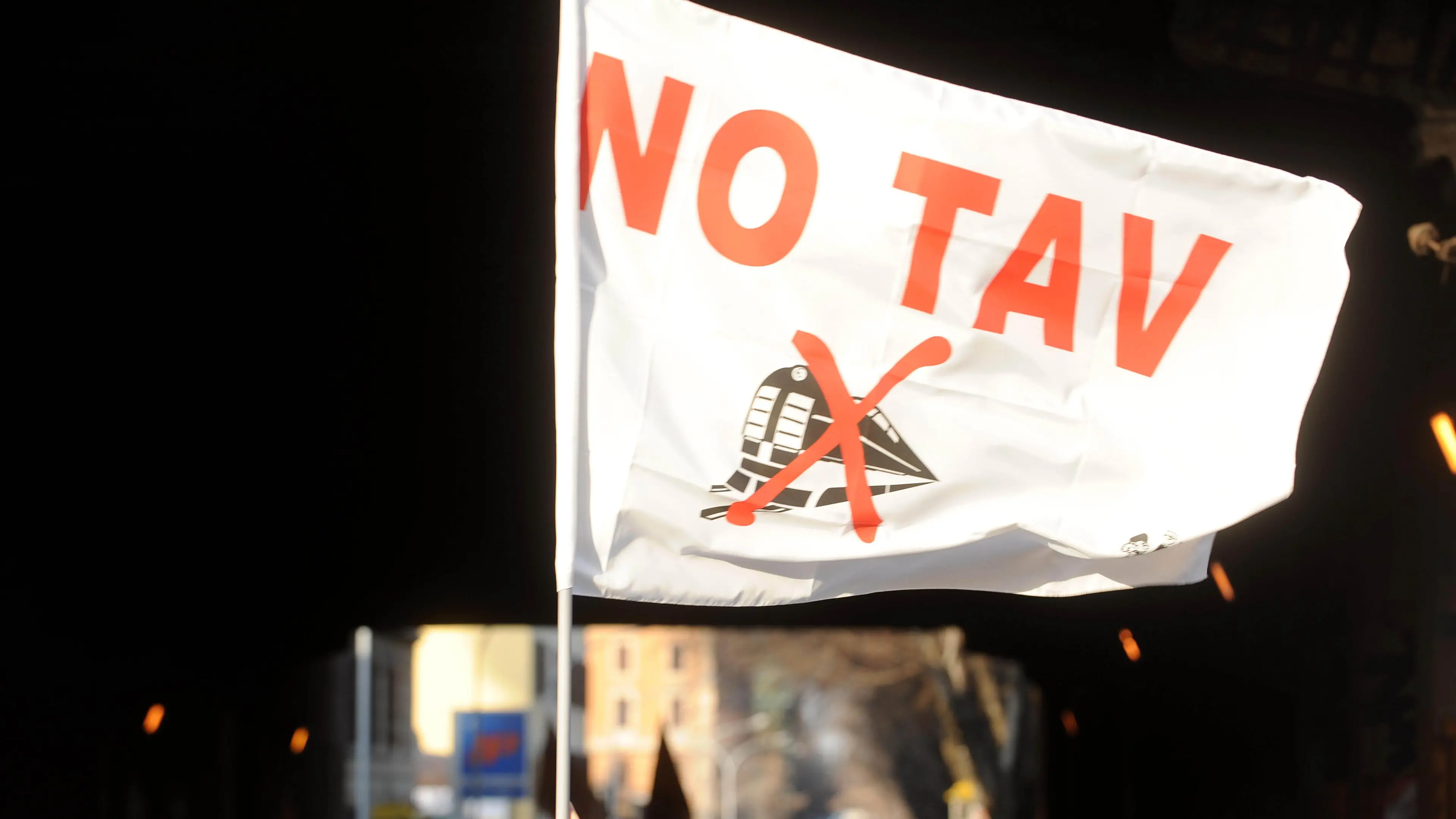 No Tav, sindacati edili: “Solidarietà a forze dell’ordine e operai, garantire sicurezza e legalità”
