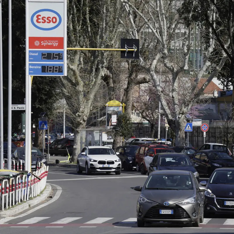 Diesel, il mini-sconto del governo dura solo 10 giorni
