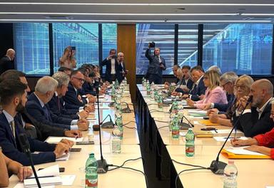 Trattativa sindacati-imprese su rappresentanza e contrattazione: Landini punta all'accordo