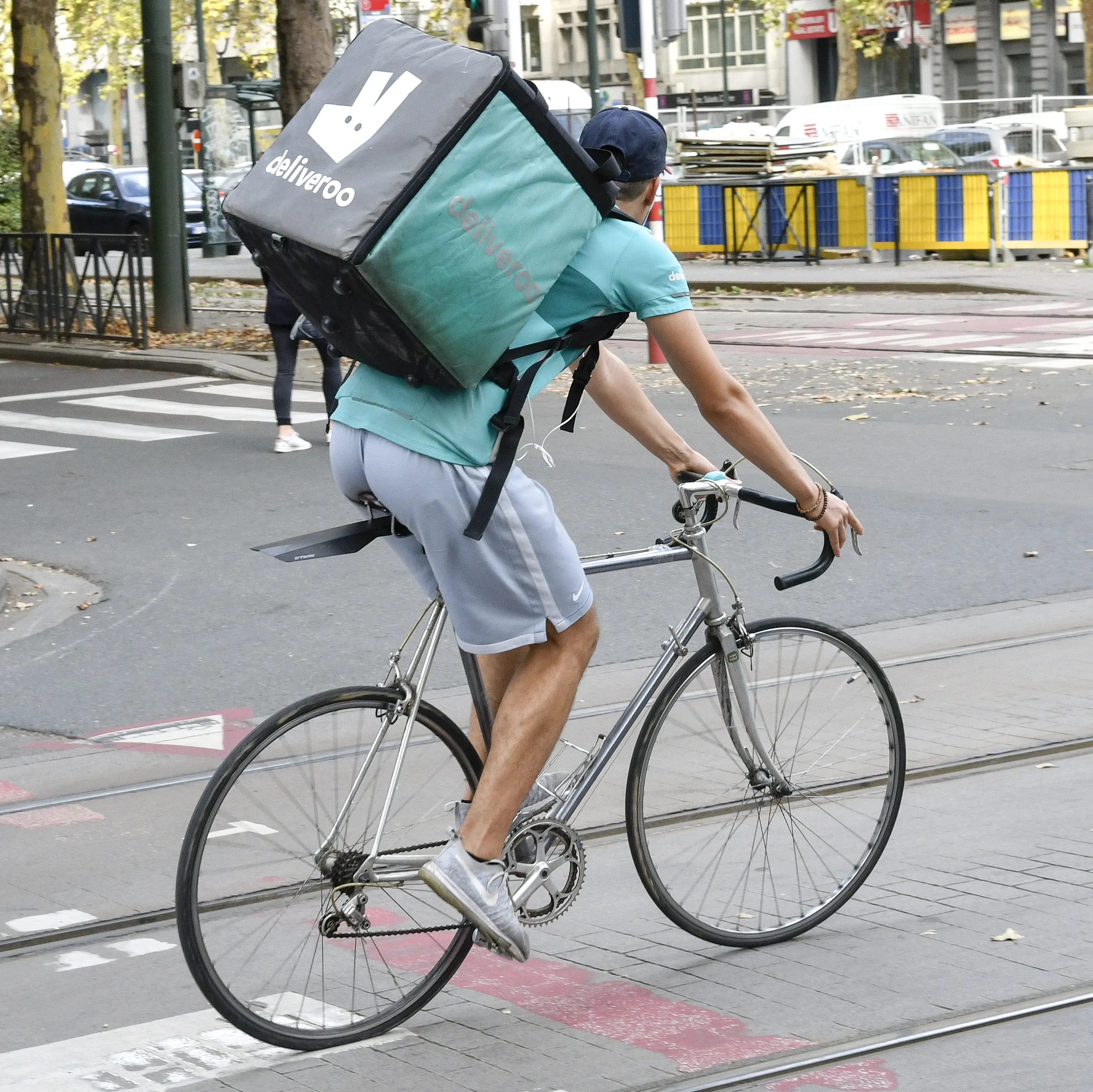 Stop alle consegne dei rider a Genova, ma è solo un “invito”