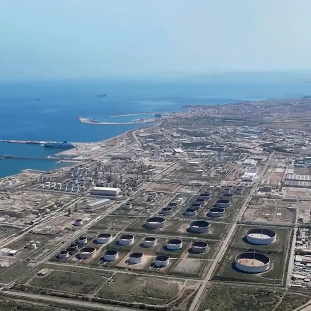 Versalis, Porto Torres esclusa dal piano: allarme dei sindacati