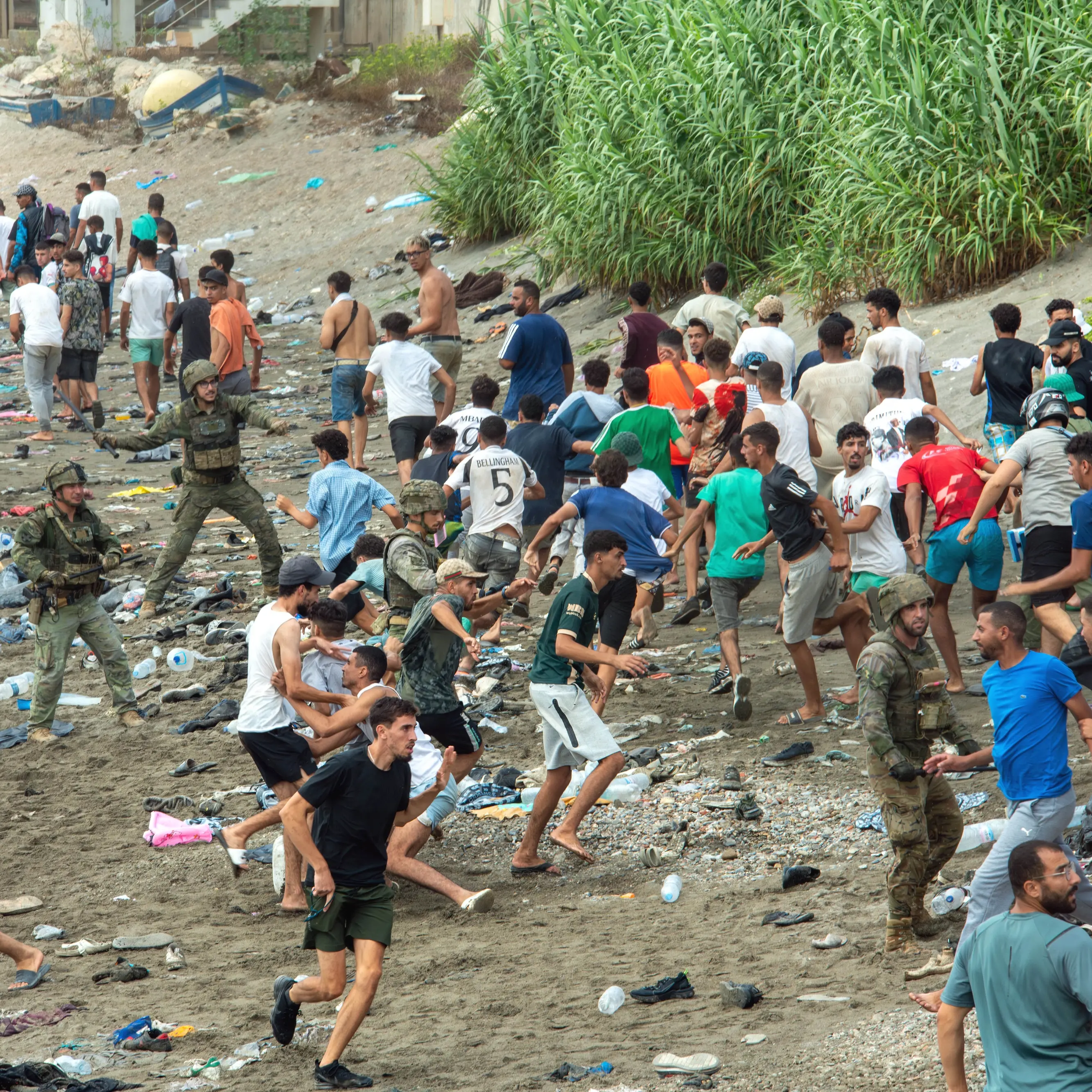 Ceuta, un pretesto per far passare la linea dura contro i migranti