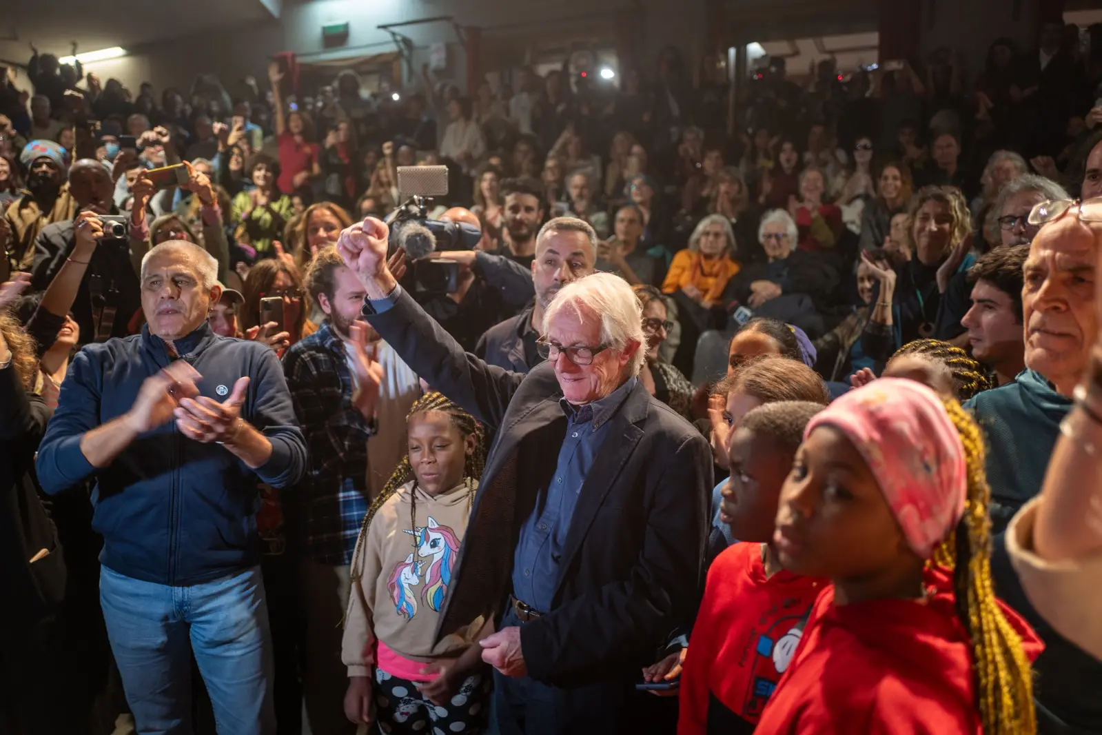 “Bella Ciao non è mai stata così bella”: la solidarietà di Ken Loach a Spin Time