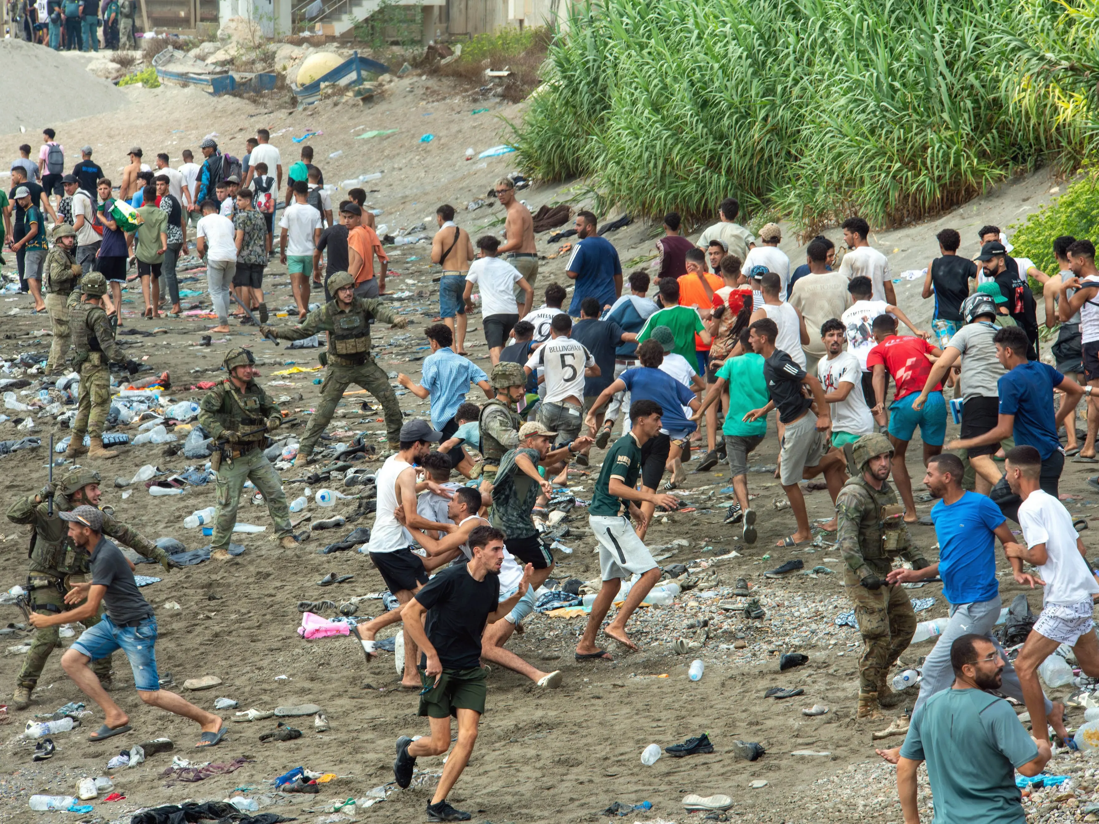 Ceuta, Schengen, Dublino, la guerra ibrida dei migranti