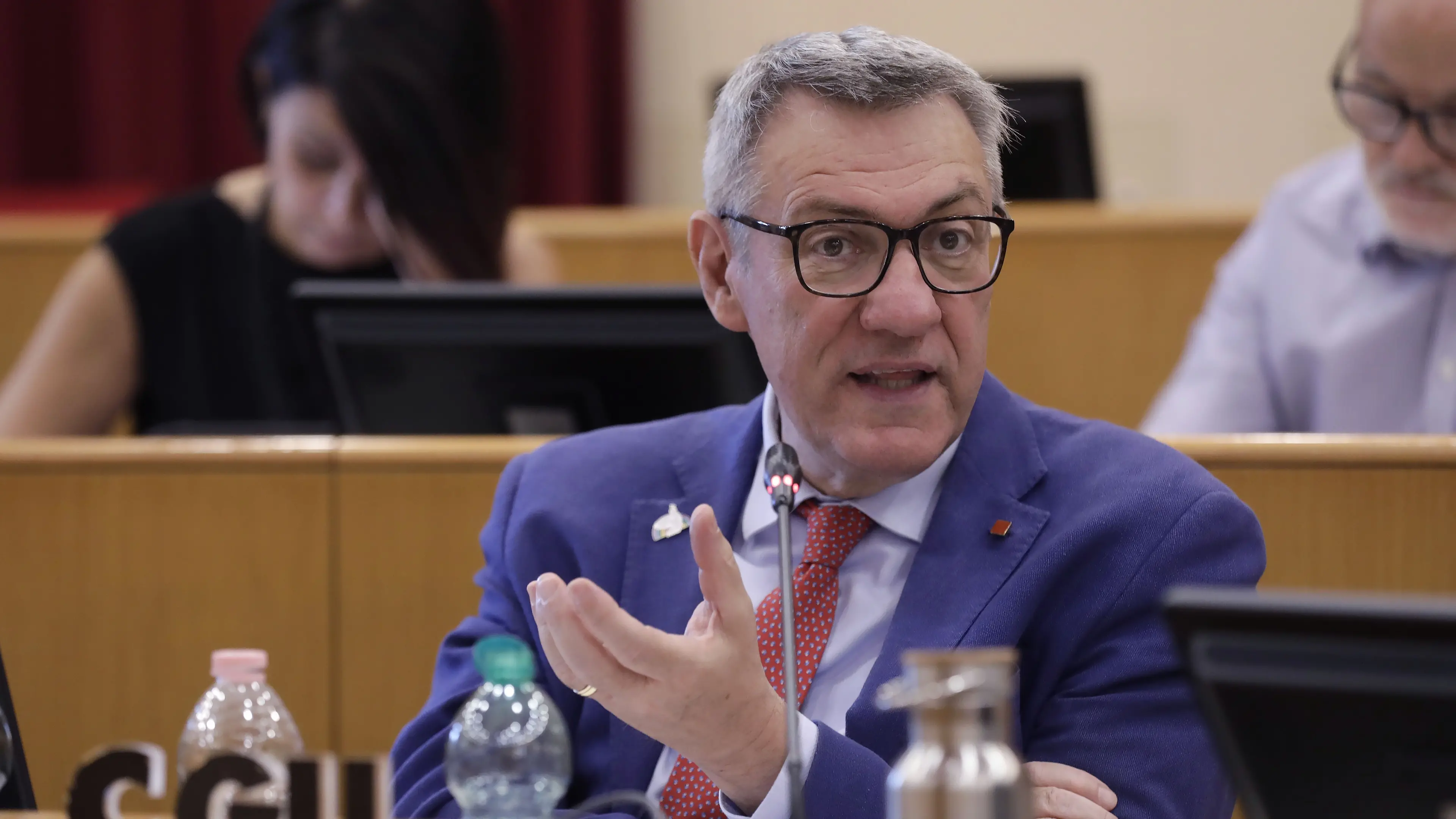 IMAGOECONOMICA
