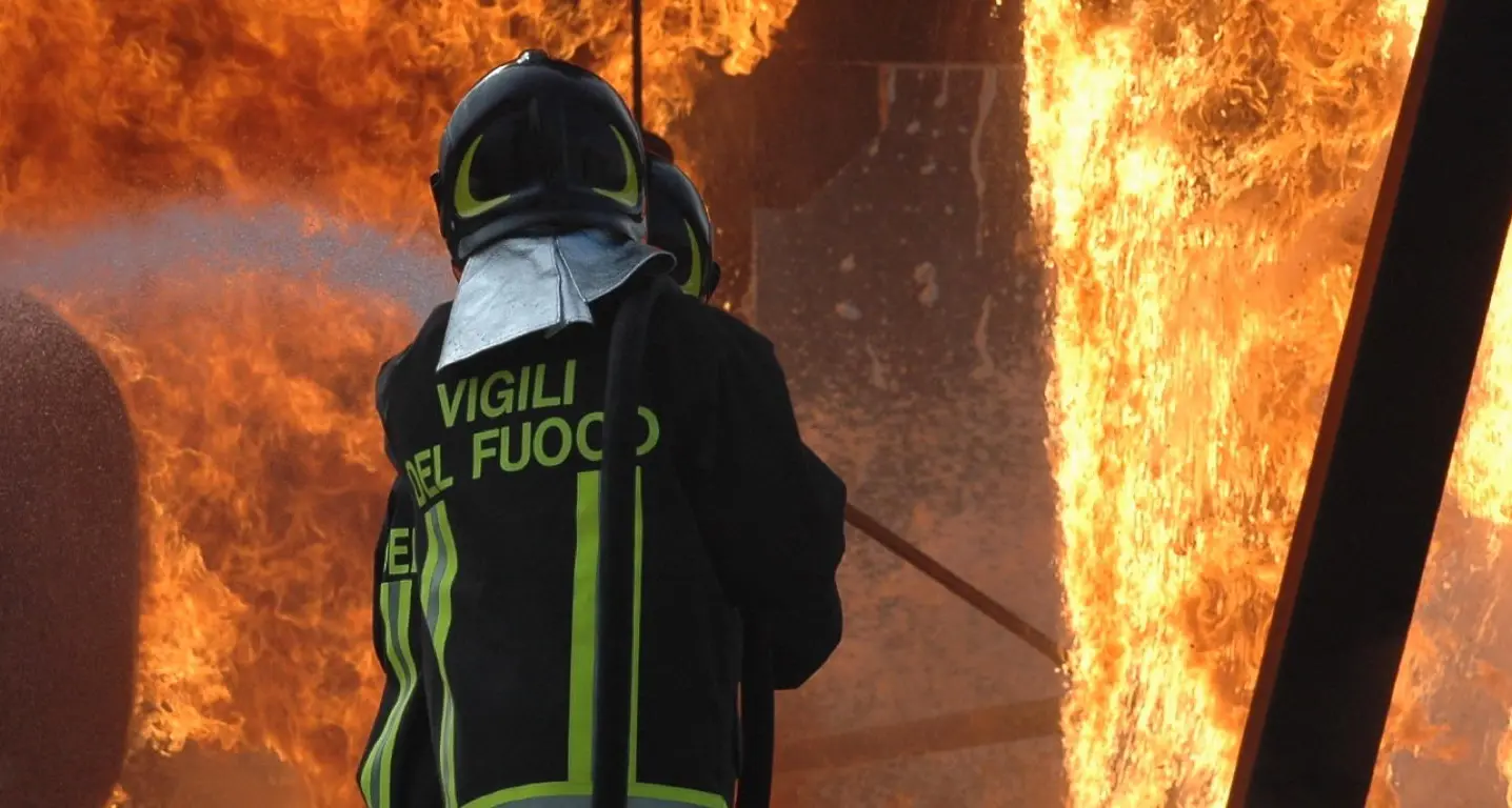 Meno vigili del fuoco mentre gli incendi devastano l’Europa