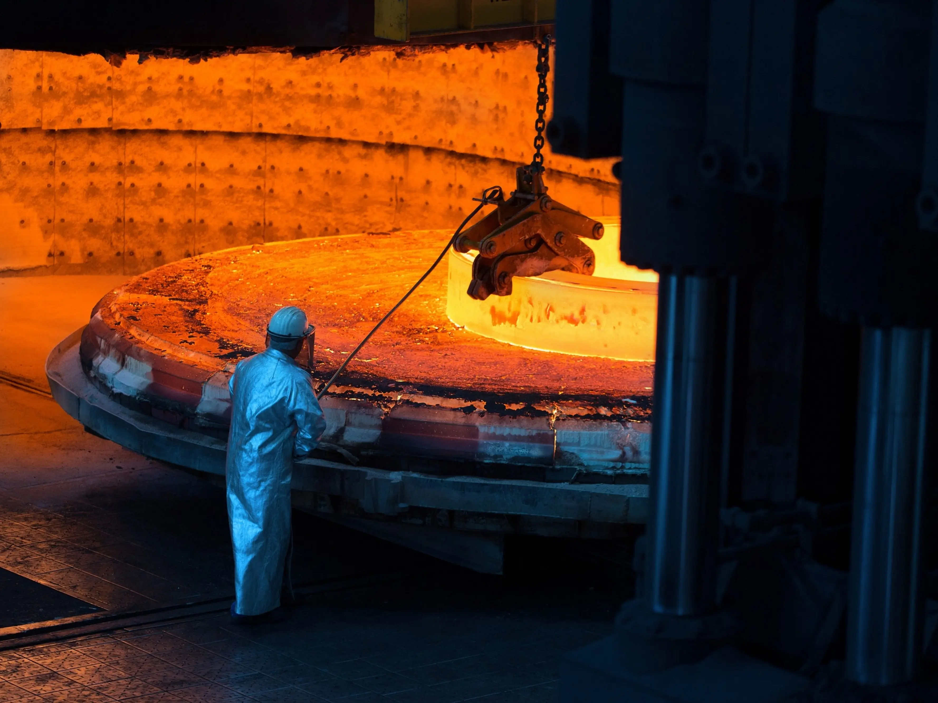 Cordata italiana per l’ex Ilva. Fiom: percorso possibile