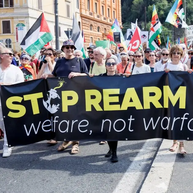 Più armi, meno crescita: il conto della guerra arriva all’economia