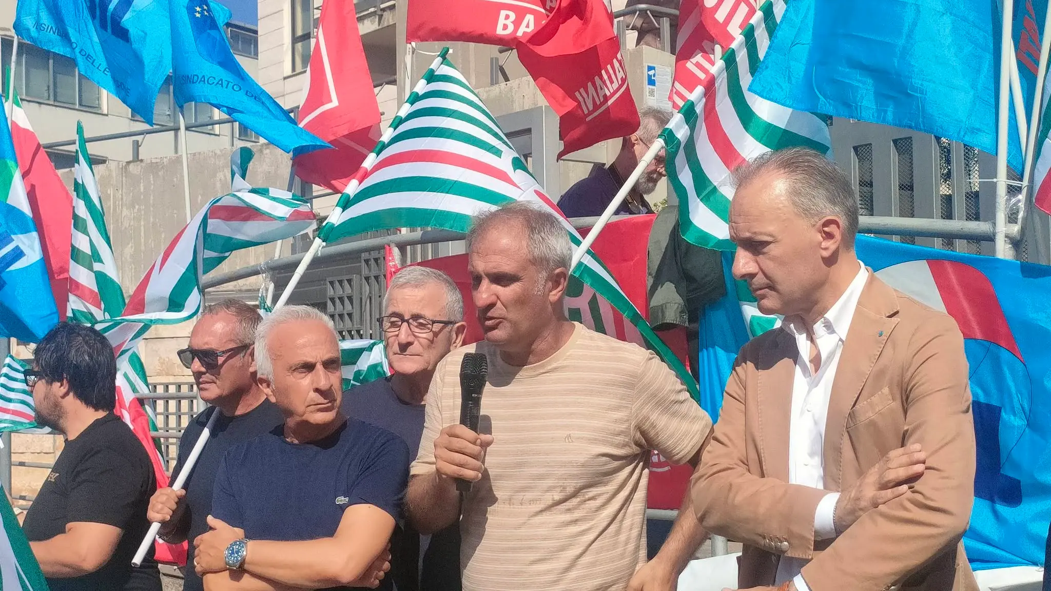 Basilicata, proteste Cgil Cisl Uil per l’introduzione dei ticket sulle ricette dei farmaci