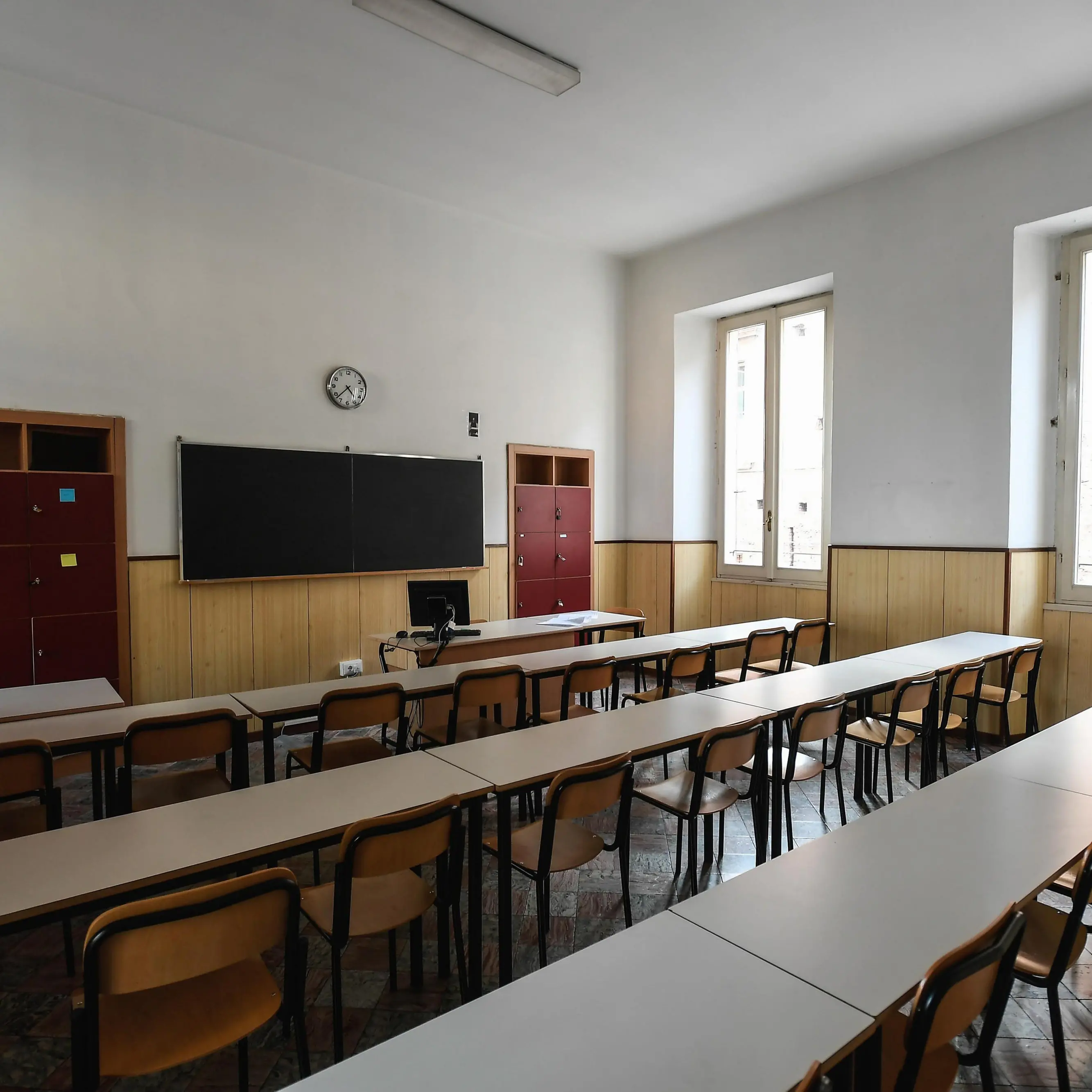 Scuola. Fracassi, Flc Cgil: se fa troppo caldo spostare inizio lezioni