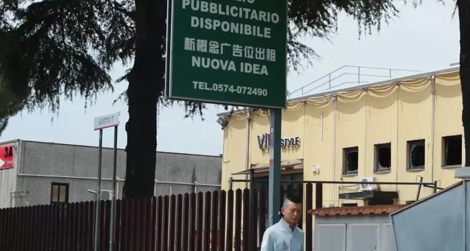 Prato, 15 ore al giorno, 750 euro al mese. E una regola: “Se non lavori, non vieni pagato”