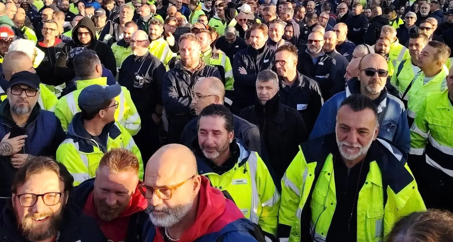 Indotto ex Ilva, 2.500 licenziamenti a Taranto