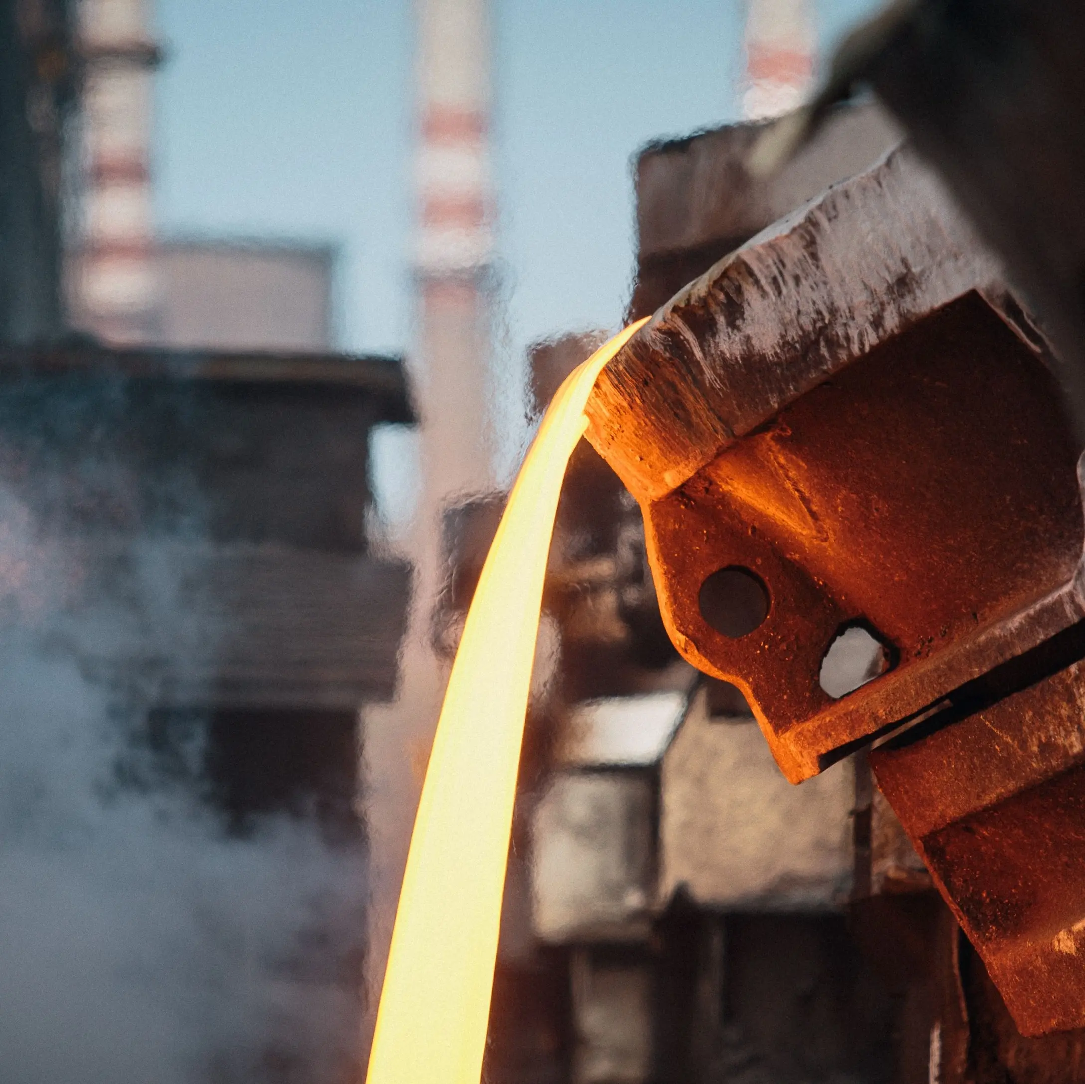 Ex Ilva, stop licenziamenti e possibile ingresso dello Stato
