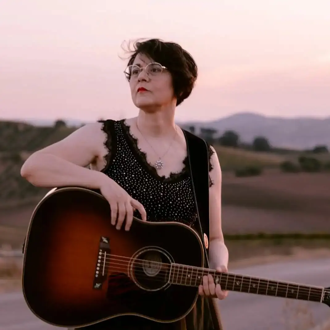 “Il fiore delle terre nere”, Lara Molino canta Marcinelle