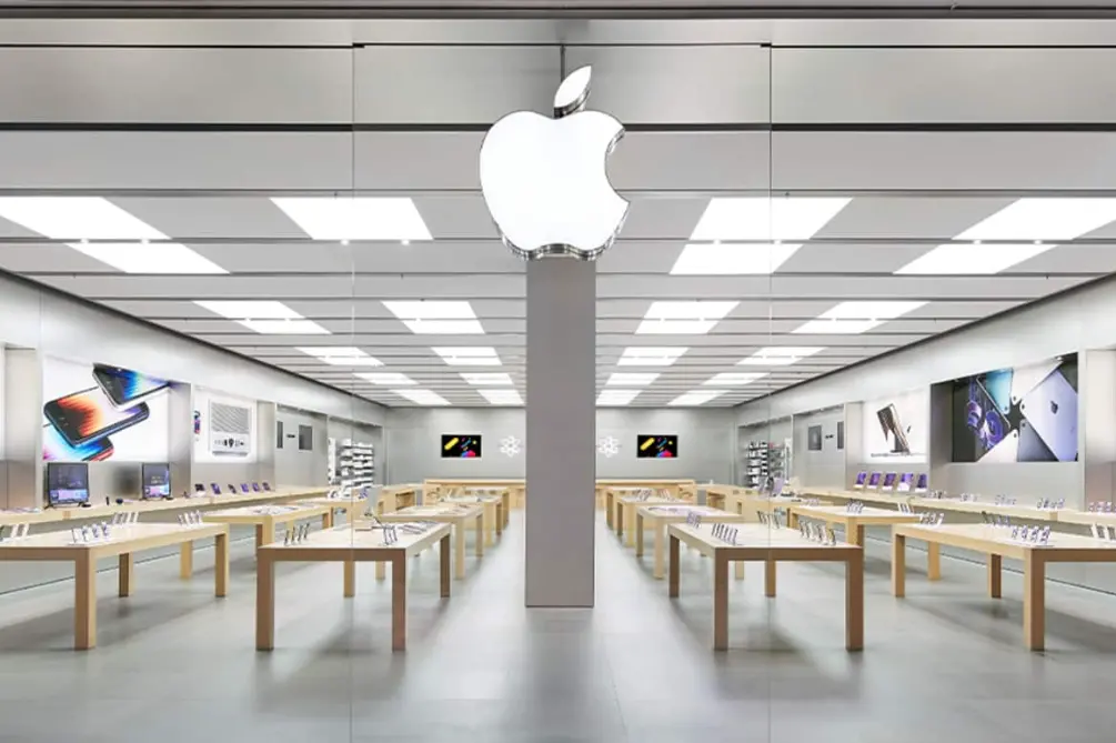Schiavi della produttività: i lavoratori degli Apple Store scioperano