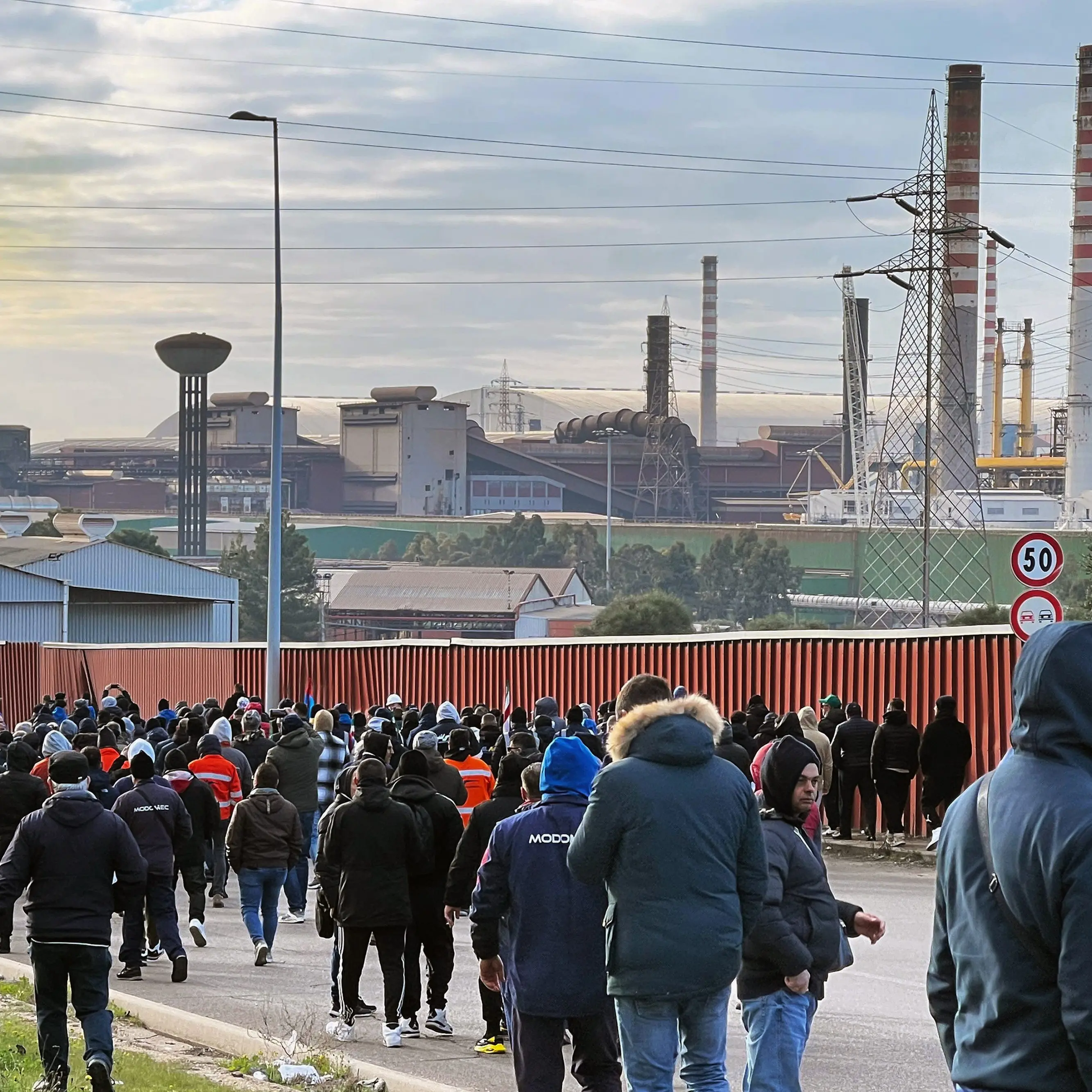 Appalti Ex Ilva, proclamato sciopero di 24 ore. Fiom Cgil: bloccare i licenziamenti