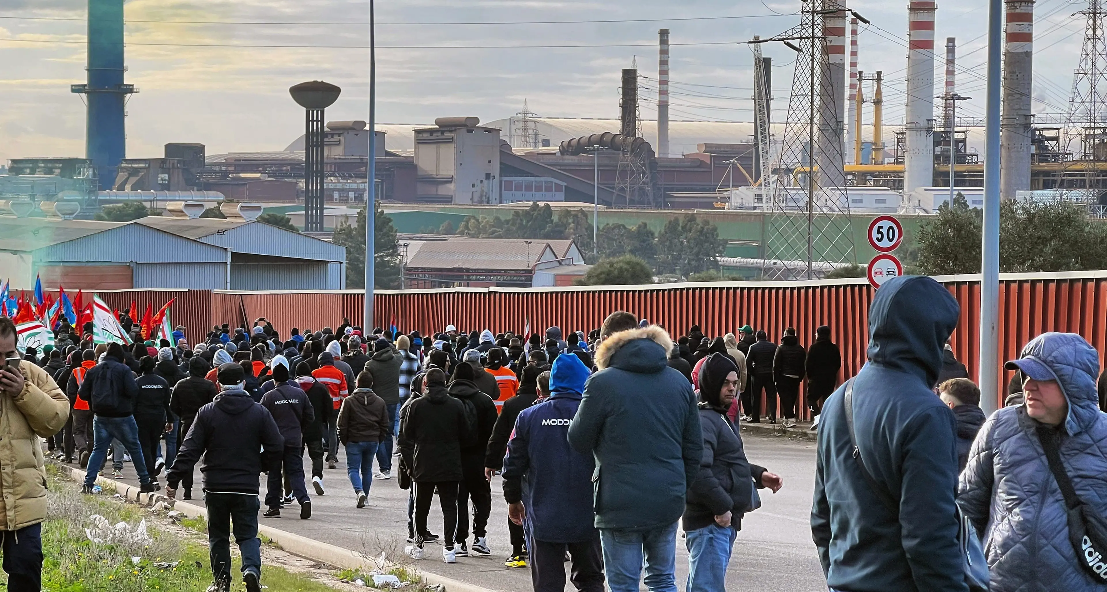 Appalti Ex Ilva, stop di 24 ore. Fiom: bloccare i licenziamenti