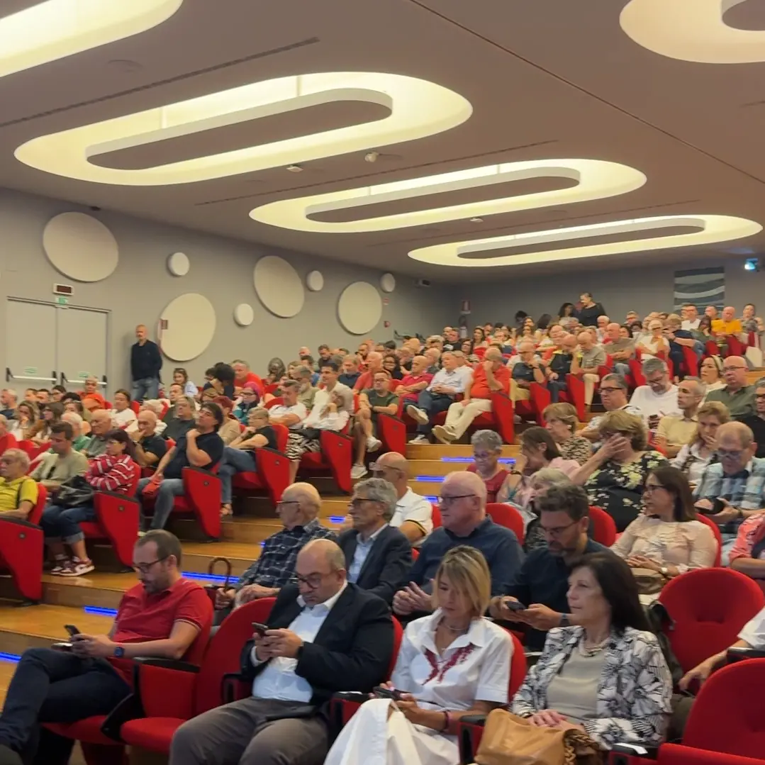 A Reggio Emilia la Cgil compie 125 anni e li festeggia con Maurizio Landini