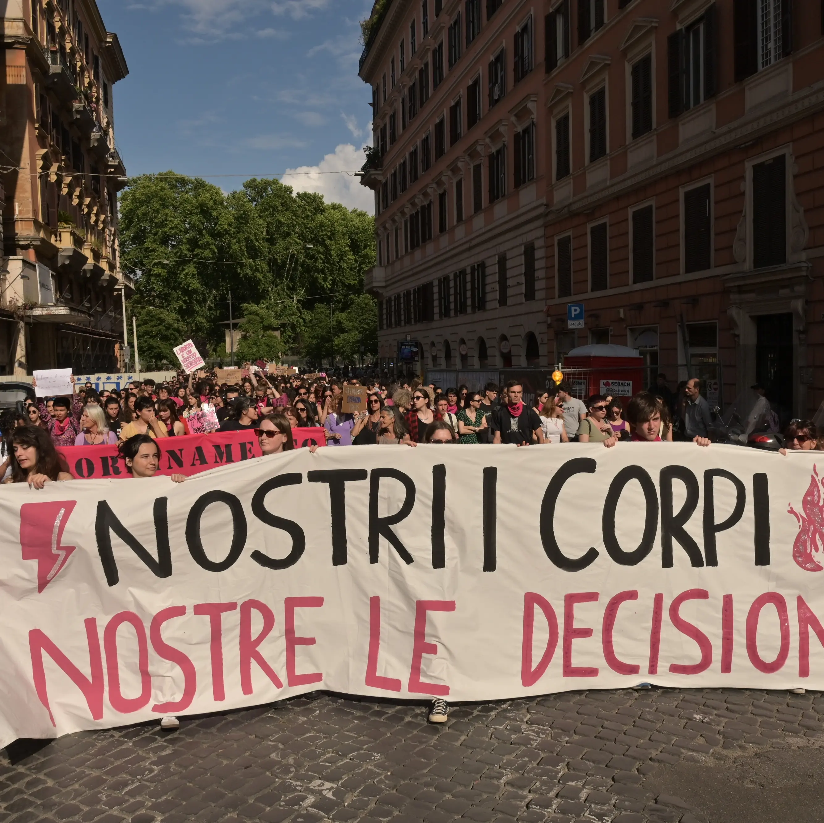 Parlamento Europeo violato dagli antiabortisti