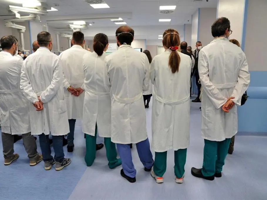 Medici perquisiti, Cgil: “Basta propaganda sulla pelle dei lavoratori”
