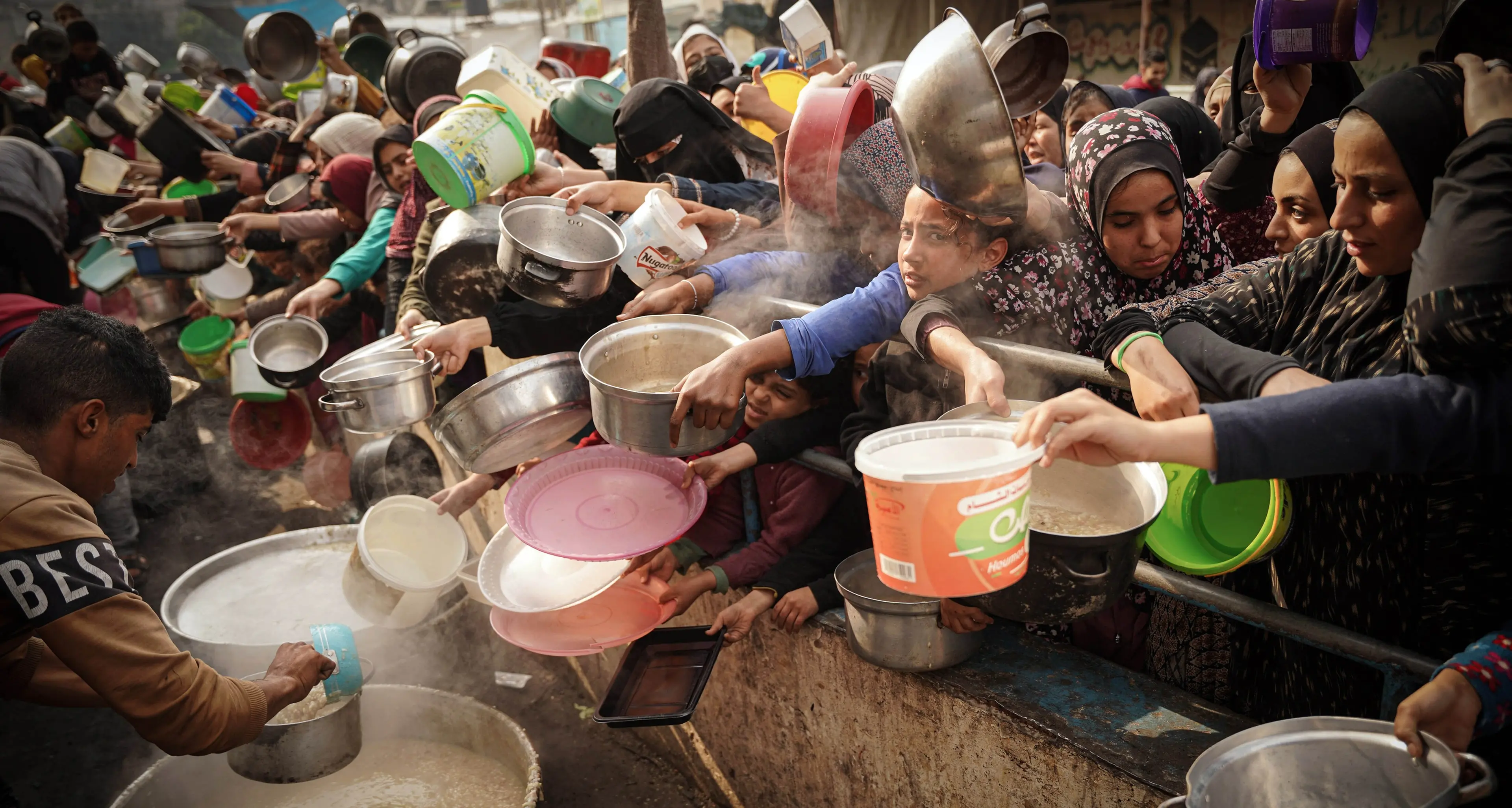 Gaza, Unicef: “Anche l’inverno minaccia i bambini”