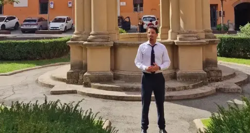 In un mondo sempre più chiuso Bologna si apre