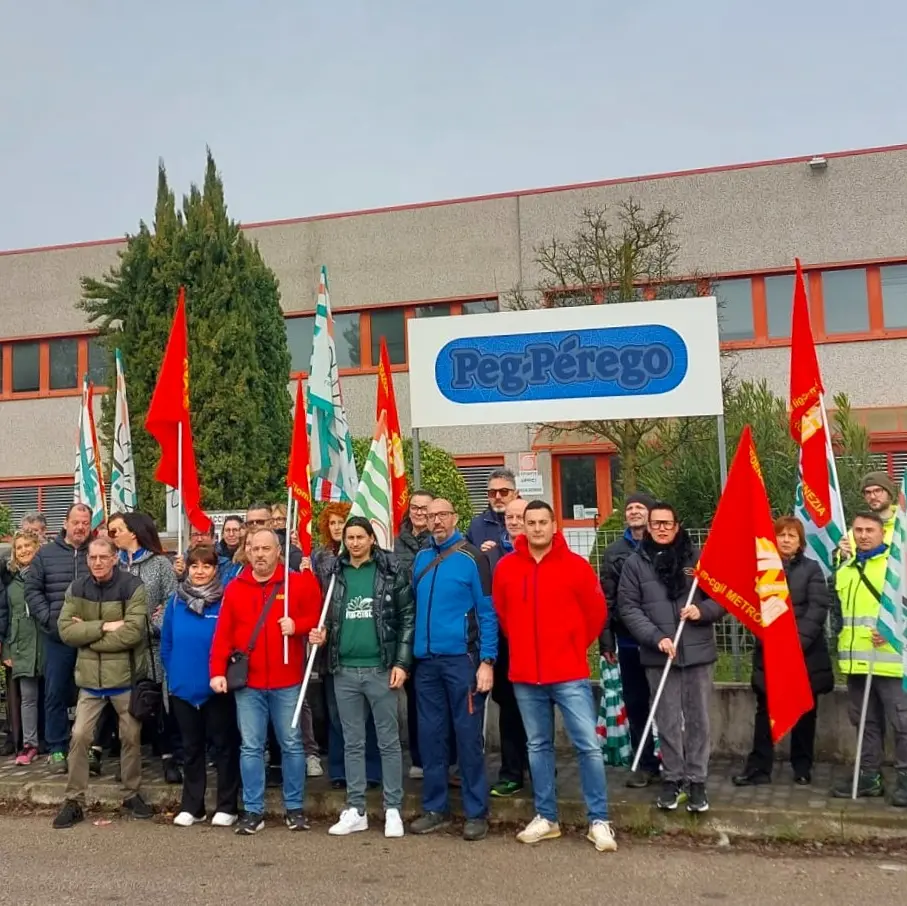 Peg Perego, sindacati: l’azienda non si chiude