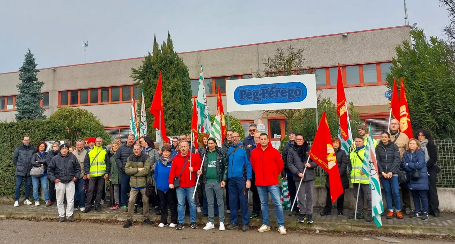 Peg Perego, sindacati: l’azienda non si chiude