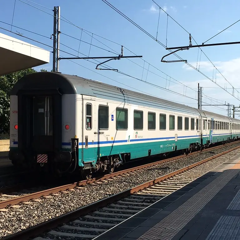 Intercity, sindacati: “No a ipotesi due lotti, serve lotto unico nazionale”