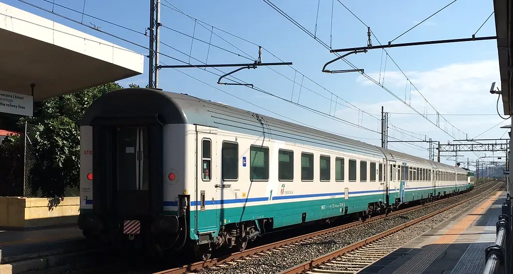 Intercity, sindacati: “No a ipotesi due lotti, serve lotto unico nazionale”