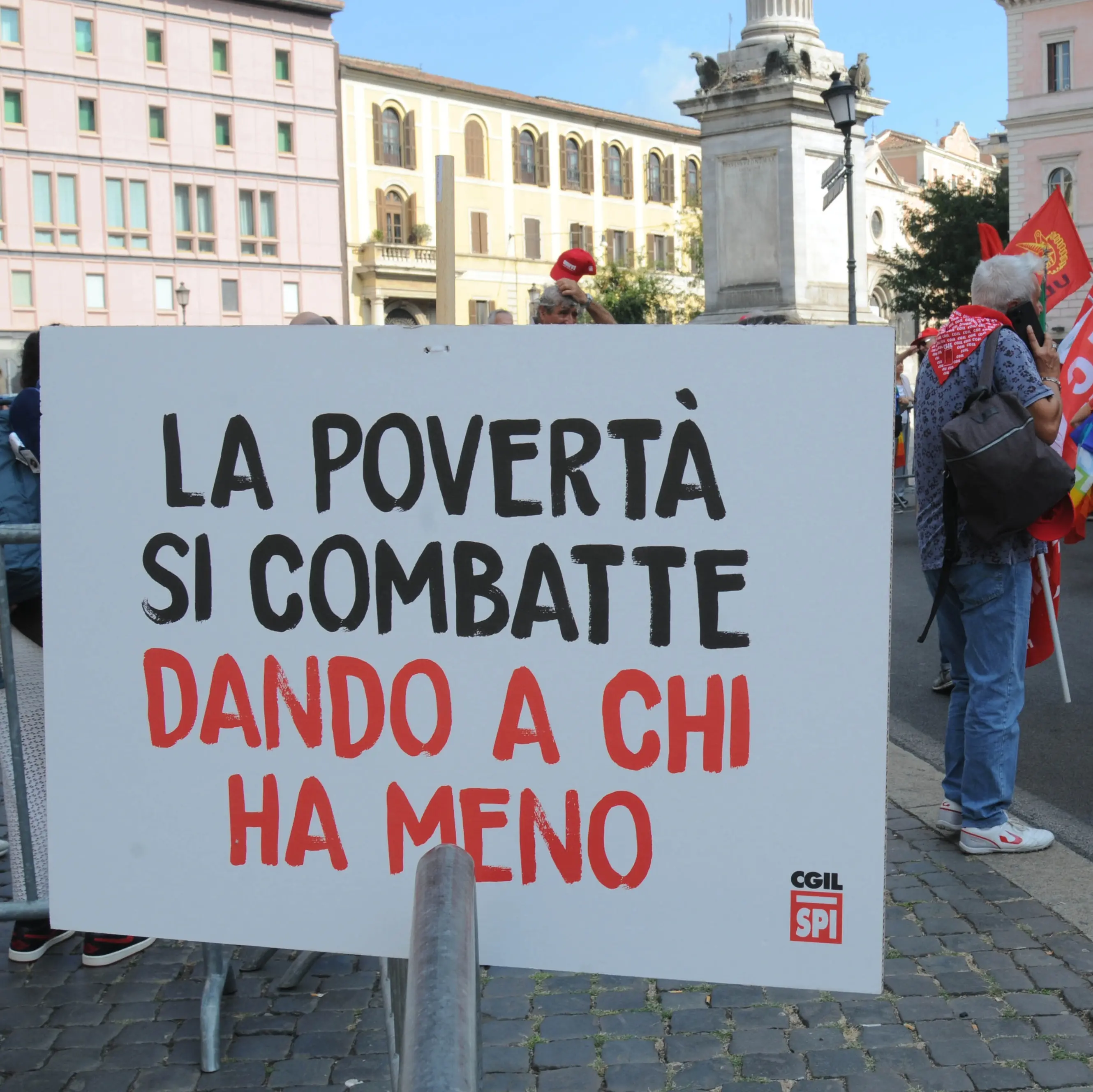 Il salario dignitoso in Italia? 12 euro netti all’ora