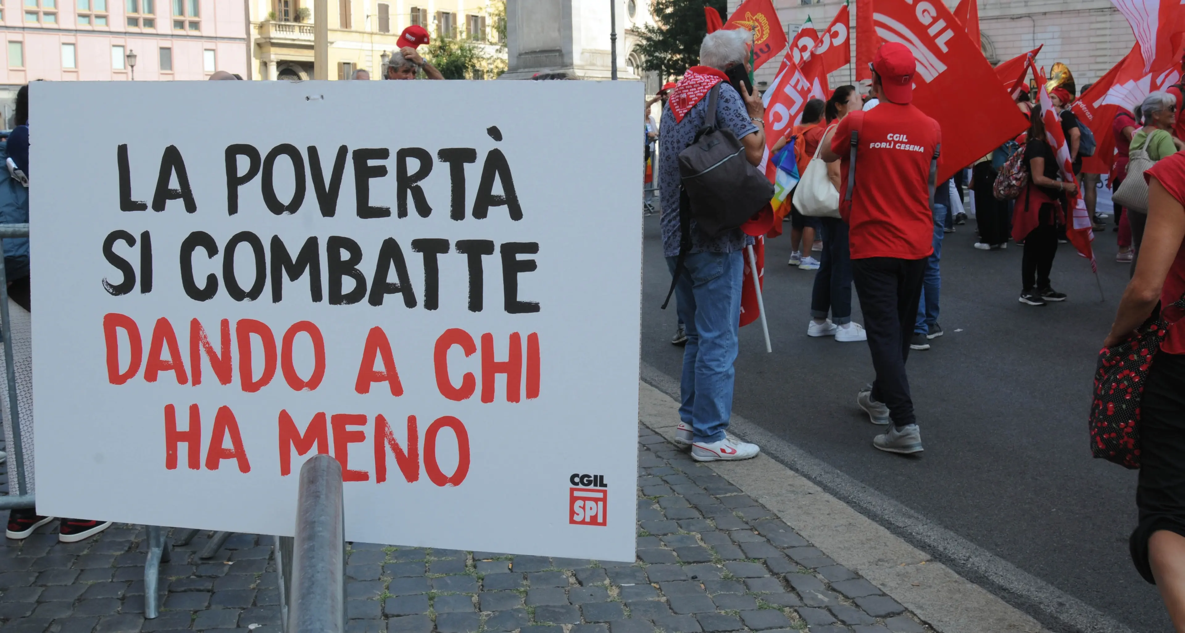 Il salario dignitoso in Italia? 12 euro netti all’ora