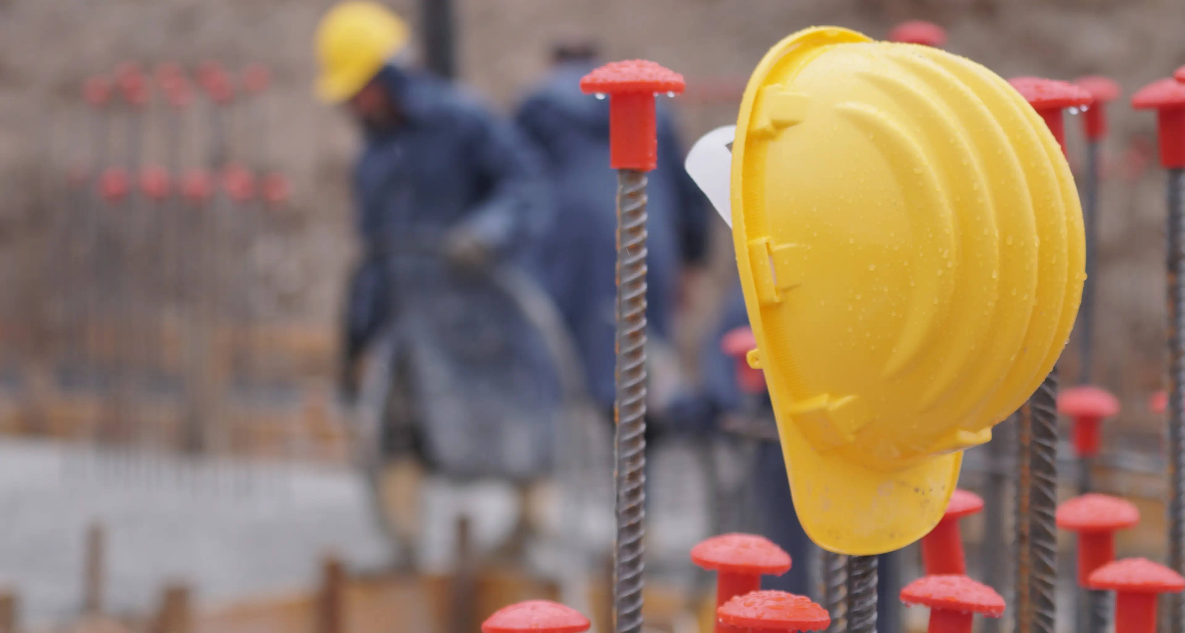 Operai senza stipendio nel cantiere Pnrr della scuola